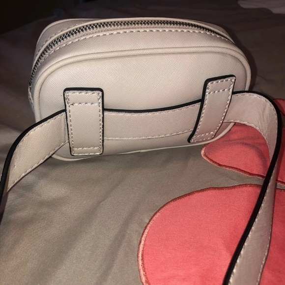 GUESS waist bag - Picture 3 of 5